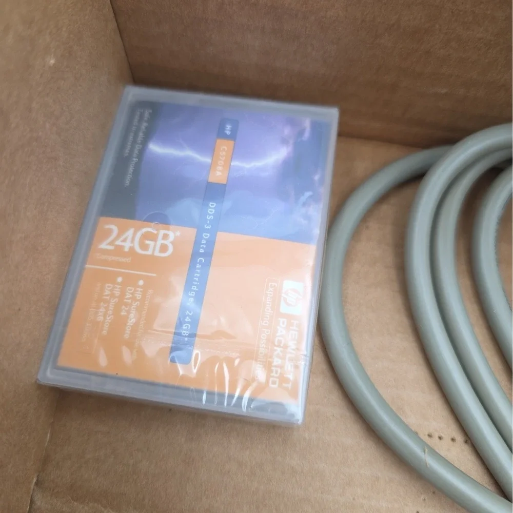 HP Surestore DAT24 External Tape Drive With Accessories Open Box New